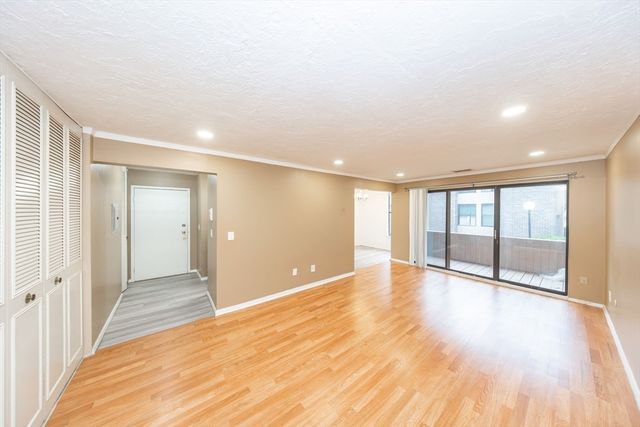 30 Shrewsbury Greens Dr G, Shrewsbury, MA 01545