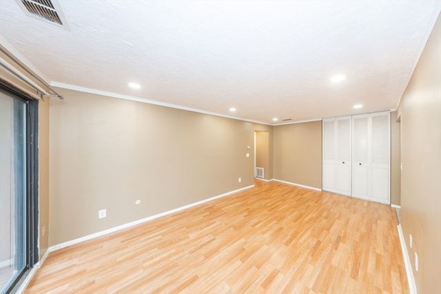 30 Shrewsbury Greens Dr G, Shrewsbury, MA 01545