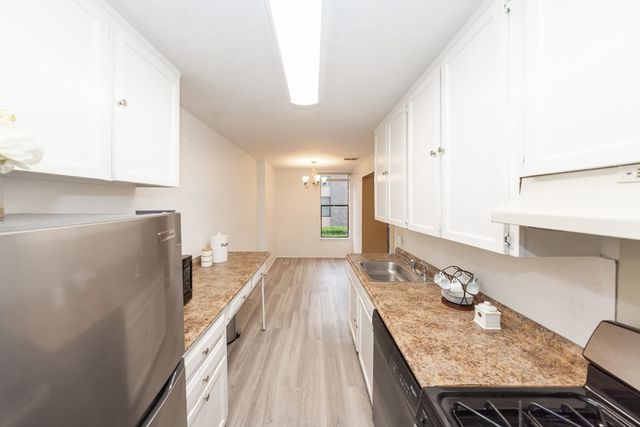30 Shrewsbury Greens Dr G, Shrewsbury, MA 01545