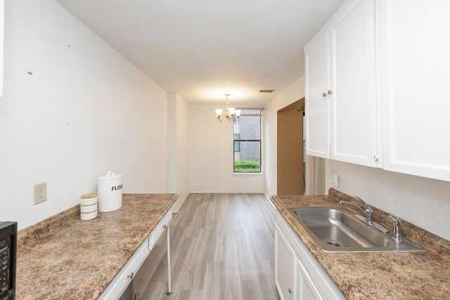 30 Shrewsbury Greens Dr G, Shrewsbury, MA 01545