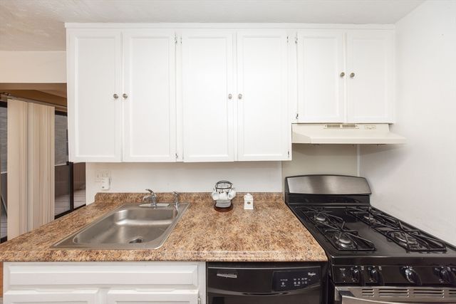 30 Shrewsbury Greens Dr G, Shrewsbury, MA 01545