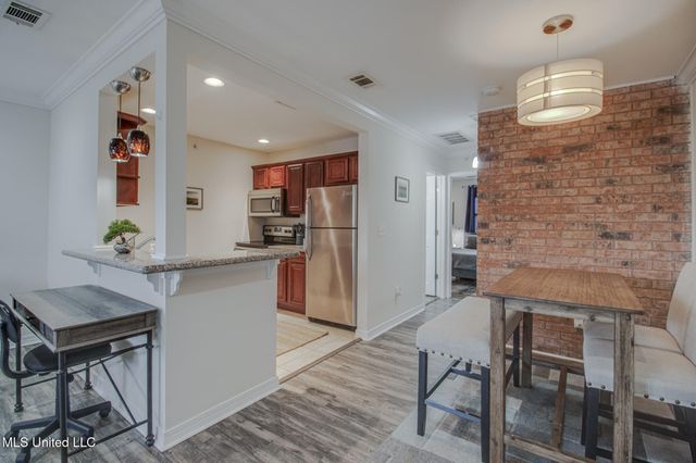 1282 Beach Boulevard, 208, Biloxi, MS 39530