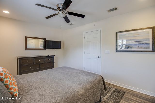1282 Beach Boulevard, 208, Biloxi, MS 39530
