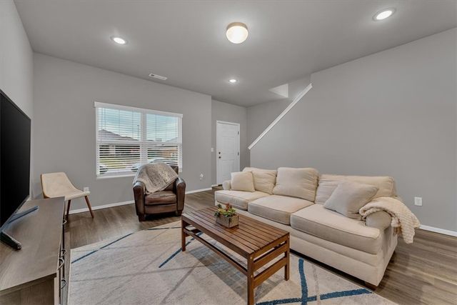 1700 King Road, Centerton, AR 72719