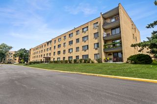 6660 S BRAINARD Avenue 401, Countryside, IL 60525