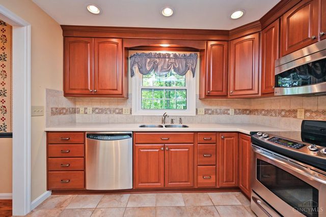 6900 Morrow Cozaddale Road, Hamilton Twp, OH 45152