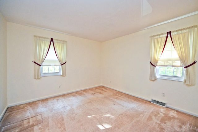 6900 Morrow Cozaddale Road, Hamilton Twp, OH 45152