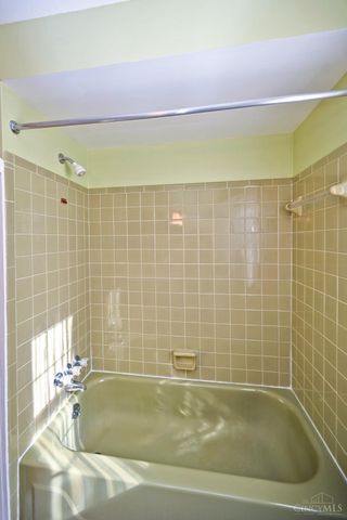 6900 Morrow Cozaddale Road, Hamilton Twp, OH 45152