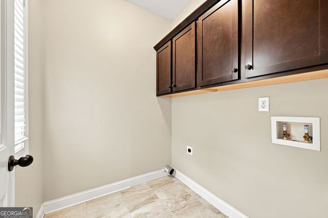 598 Willow Pointe Drive, Dallas, GA 30157