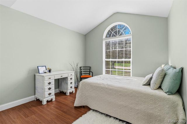 4092 Autumn Wood Drive, Fenton, MI 48430