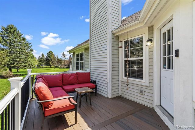 4092 Autumn Wood Drive, Fenton, MI 48430