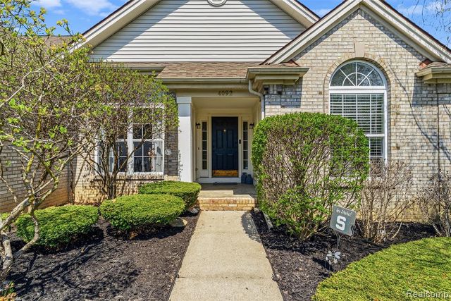 4092 Autumn Wood Drive, Fenton, MI 48430