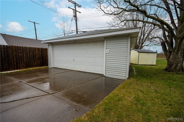 27 Edmund Street, Cheektowaga, NY 14227