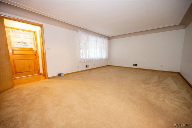 27 Edmund Street, Cheektowaga, NY 14227