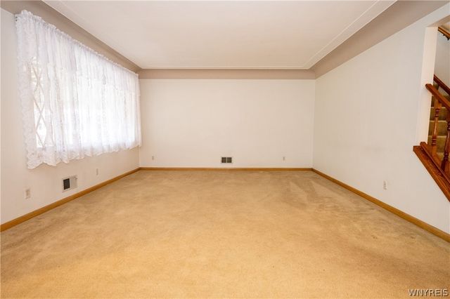 27 Edmund Street, Cheektowaga, NY 14227