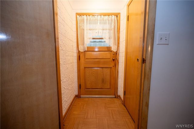 27 Edmund Street, Cheektowaga, NY 14227