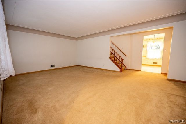 27 Edmund Street, Cheektowaga, NY 14227