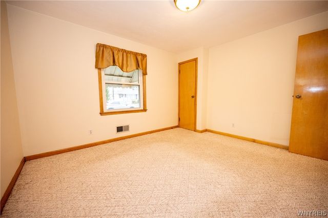 27 Edmund Street, Cheektowaga, NY 14227