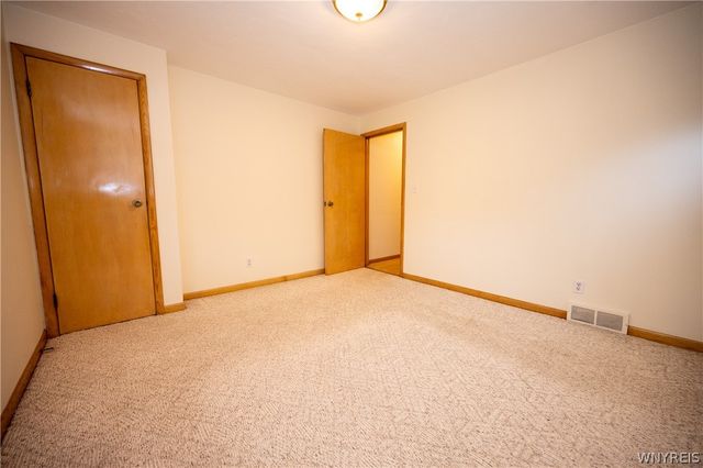 27 Edmund Street, Cheektowaga, NY 14227