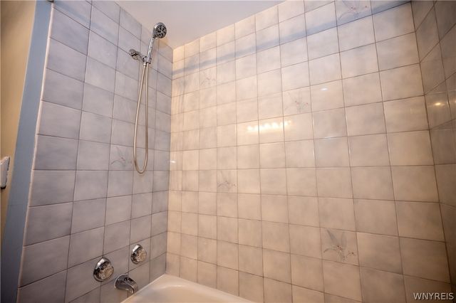 27 Edmund Street, Cheektowaga, NY 14227