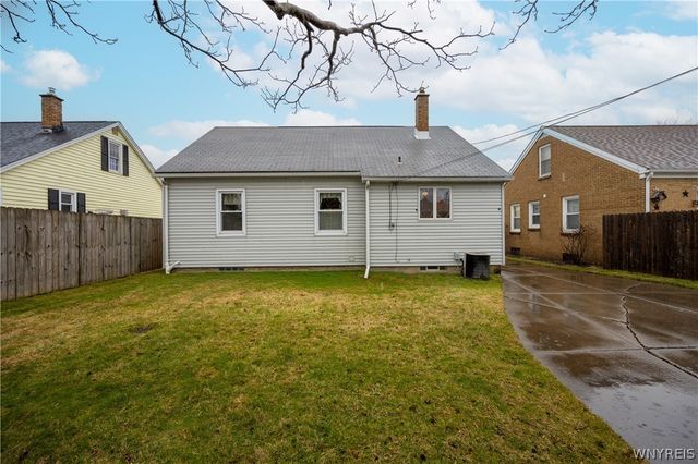 27 Edmund Street, Cheektowaga, NY 14227