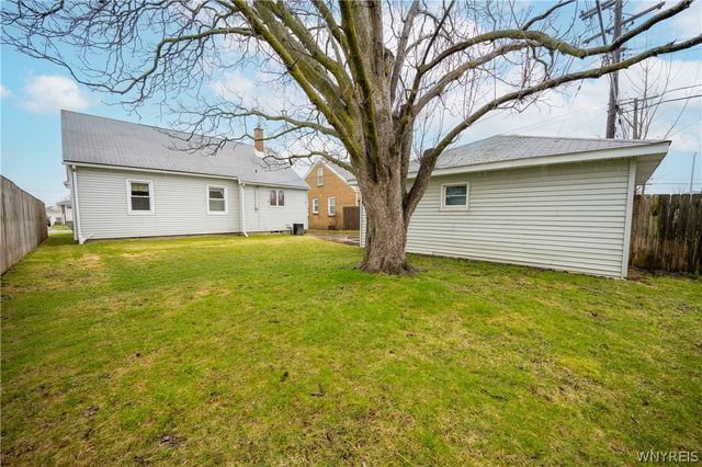 27 Edmund Street, Cheektowaga, NY 14227