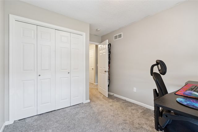 263 SE Booth Avenue, Waukee, IA 50263
