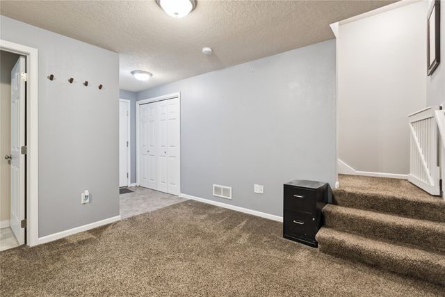 263 SE Booth Avenue, Waukee, IA 50263