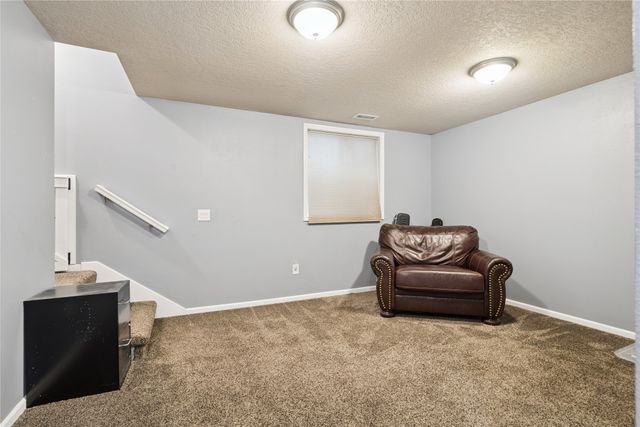 263 SE Booth Avenue, Waukee, IA 50263