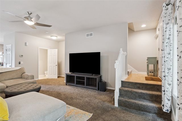 263 SE Booth Avenue, Waukee, IA 50263