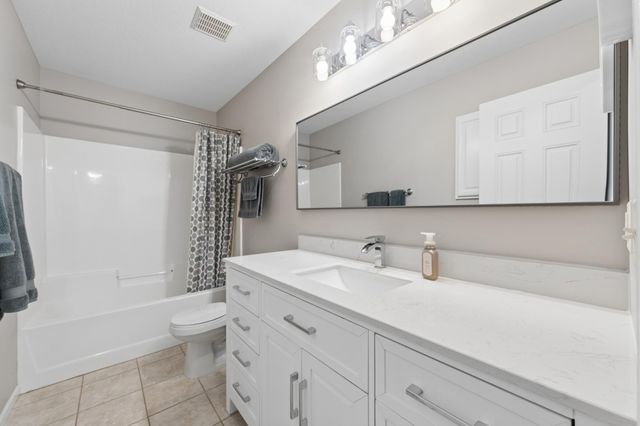 634 6th Avenue S, Hopkins, MN 55343