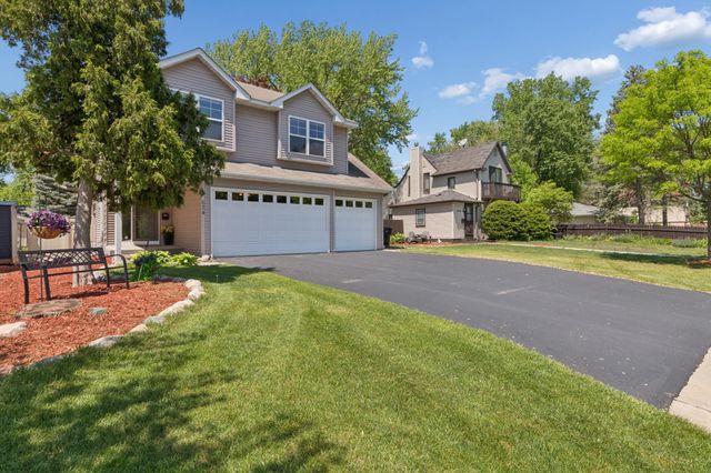 634 6th Avenue S, Hopkins, MN 55343