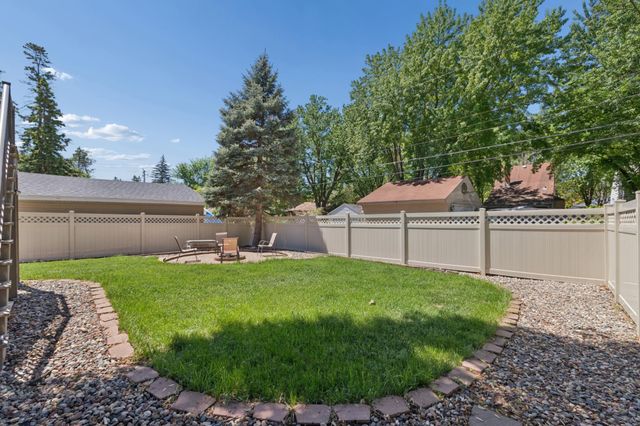 634 6th Avenue S, Hopkins, MN 55343