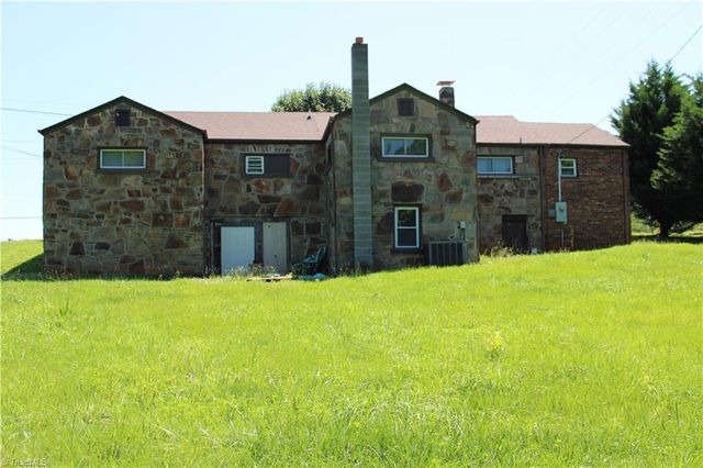 157 W Brocktown Road, Moravian Falls, NC 28654