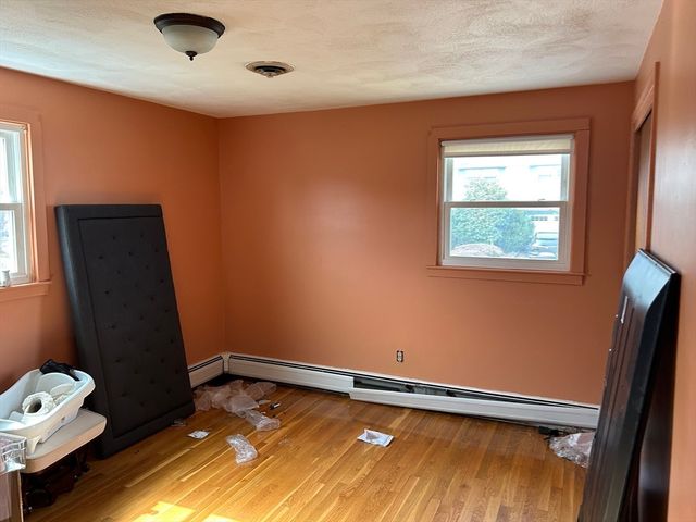 5 Dartmouth St, Randolph, MA 02368