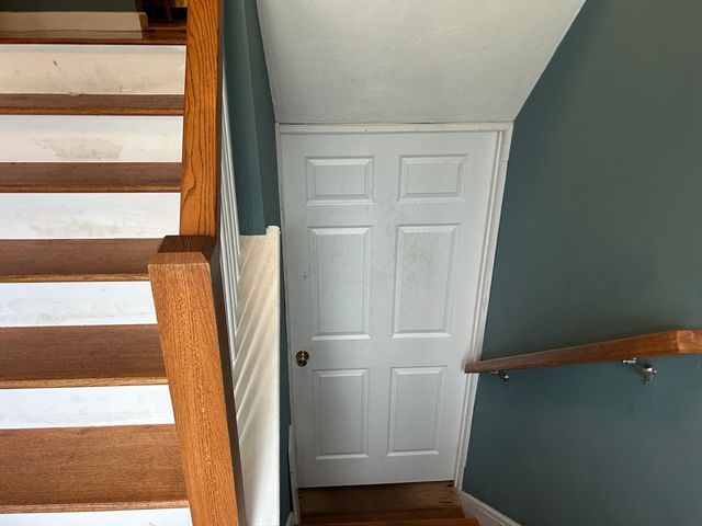 5 Dartmouth St, Randolph, MA 02368