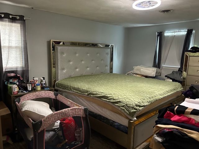 5 Dartmouth St, Randolph, MA 02368