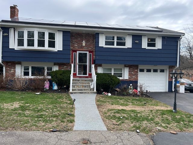 5 Dartmouth St, Randolph, MA 02368