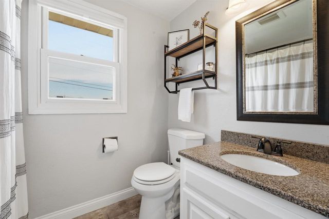 1204 ST AGNES DRIVE, Green Bay, WI 54304