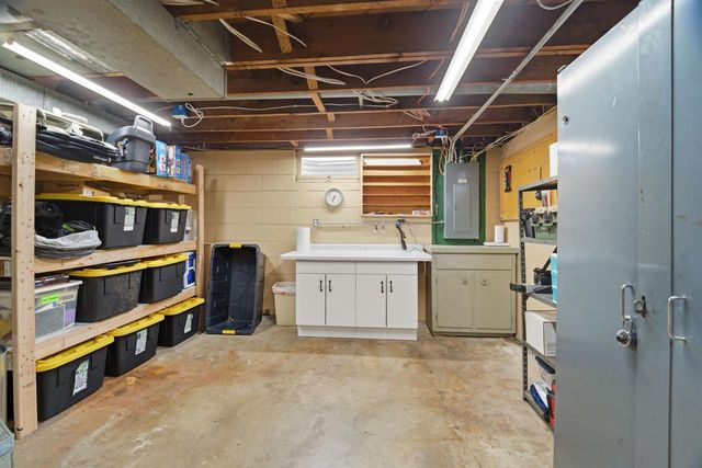 1204 ST AGNES DRIVE, Green Bay, WI 54304