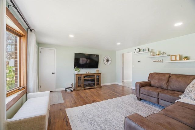 1204 ST AGNES DRIVE, Green Bay, WI 54304