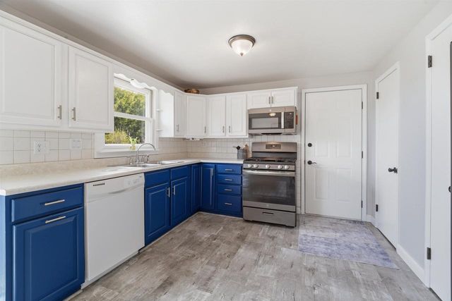 1204 ST AGNES DRIVE, Green Bay, WI 54304