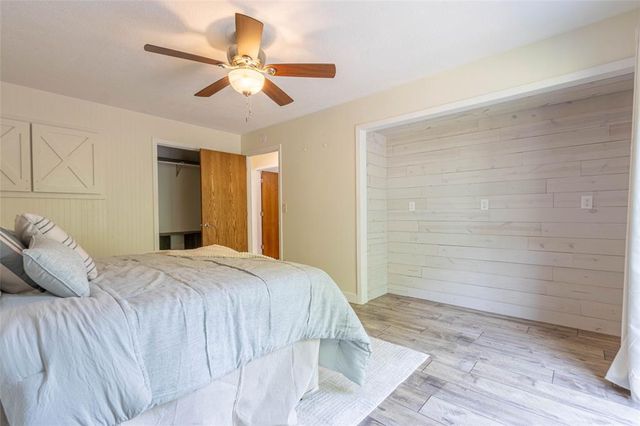 2204 Hillside Drive, Eau Claire, WI 54703