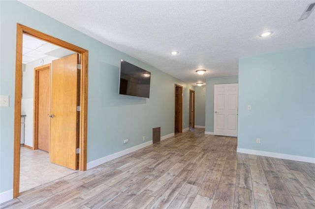 2204 Hillside Drive, Eau Claire, WI 54703
