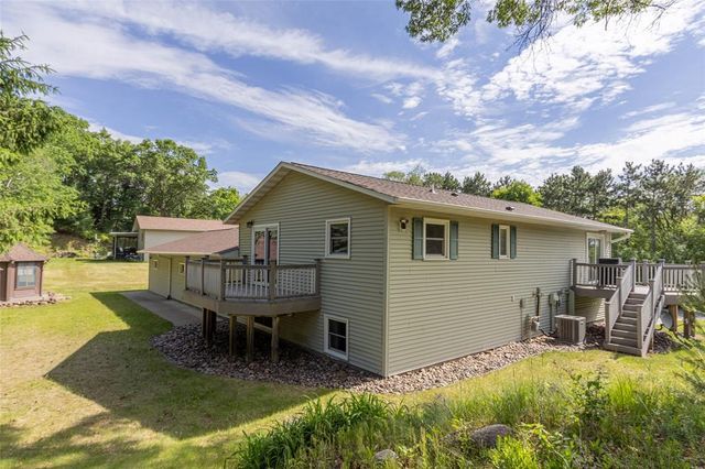 2204 Hillside Drive, Eau Claire, WI 54703