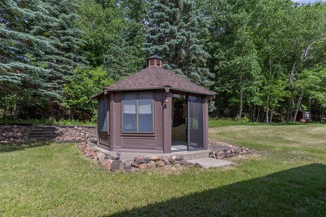 2204 Hillside Drive, Eau Claire, WI 54703
