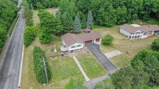 2204 Hillside Drive, Eau Claire, WI 54703
