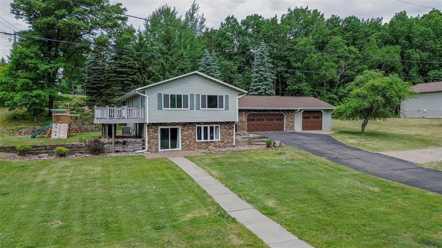 2204 Hillside Drive, Eau Claire, WI 54703