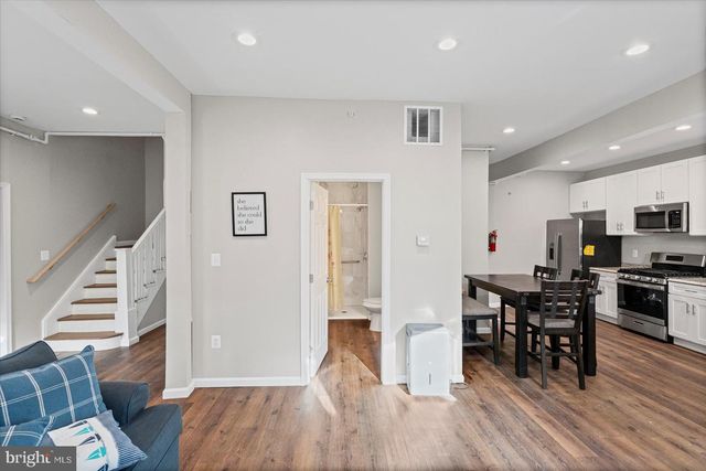 2101 ELSINORE AVE, Baltimore, MD 21216