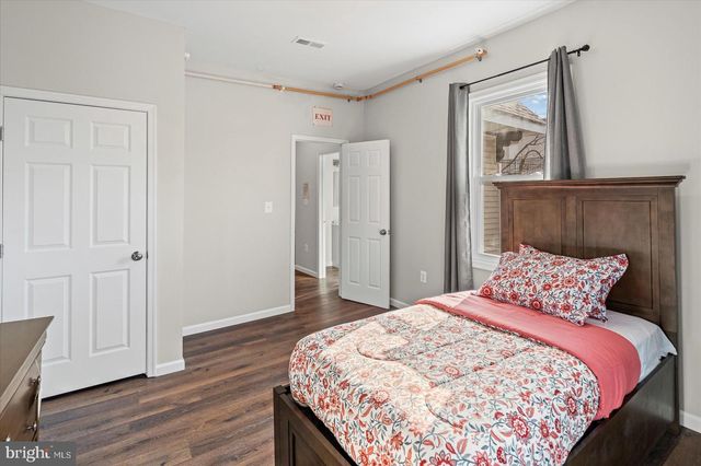 2101 ELSINORE AVE, Baltimore, MD 21216